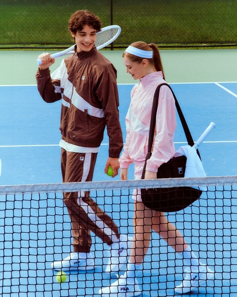 tracksuit, sportswear set, zip up jacket, jogger pants, athletic apparel, tennis outfit, new arrival, brand awareness, lifestyle, outdoor, energetic, playful, blue, brown, pink